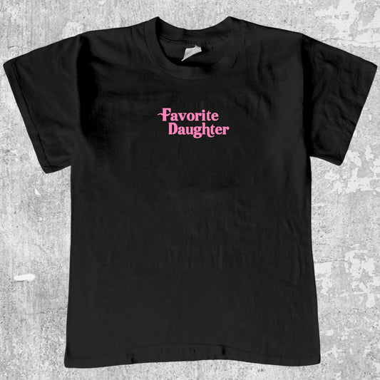 Favorite Daughter graphic tee with cute and humorous print, funny and Vintage graphic. Perfect for friends. Black shirt.